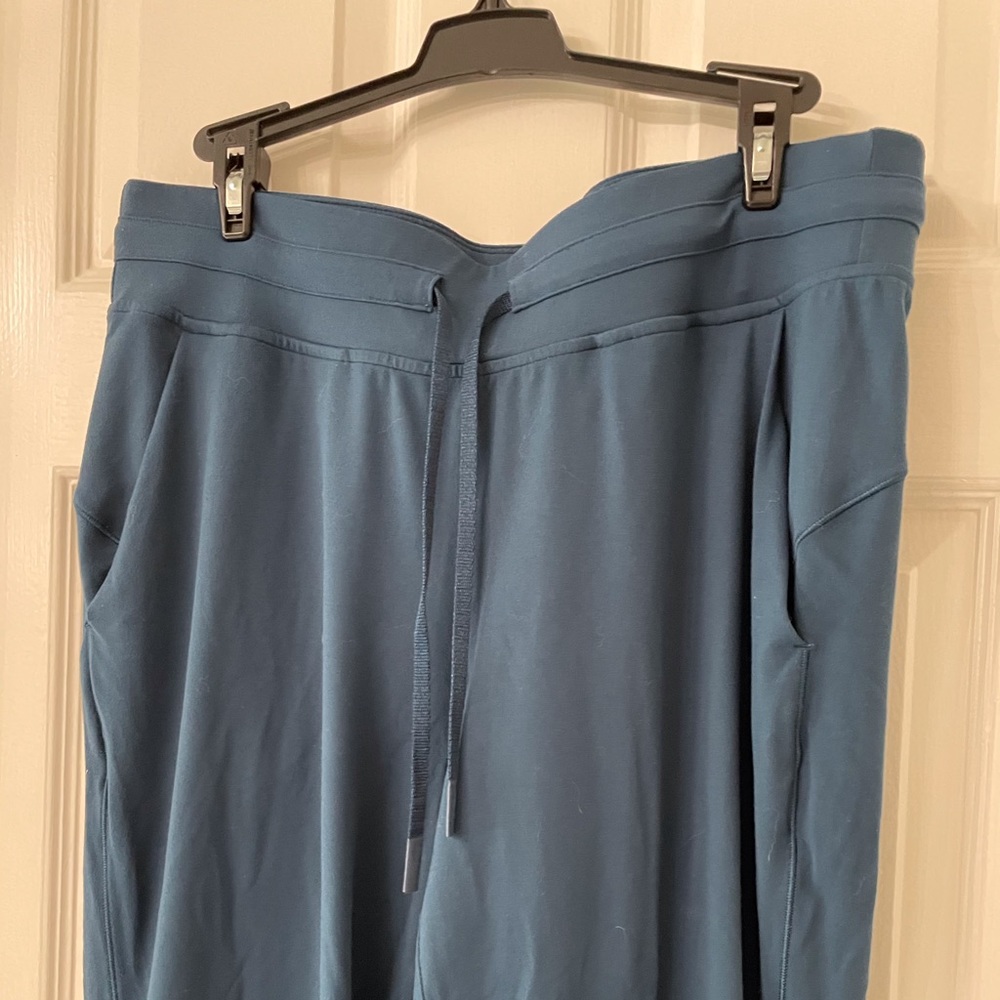 Lululemon Teal Blue joggers. Size 12